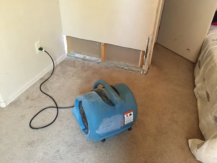 Quik Stop Restoration Picture 10