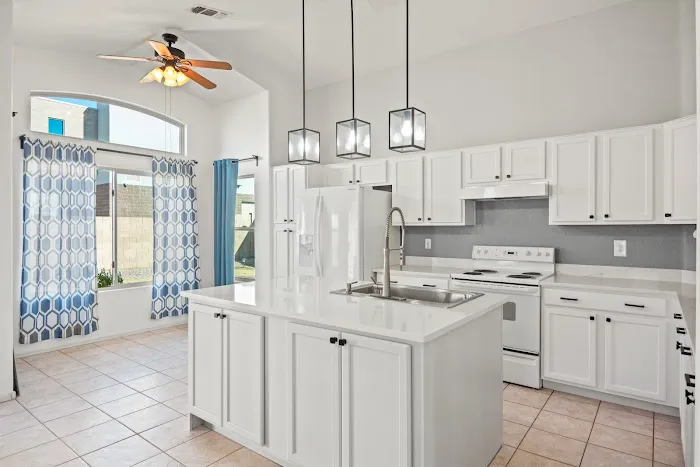 Diamondback Disaster Services LLC Picture 1