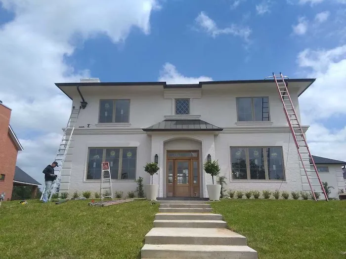 Mr. ROOFing & Gutters Picture 5