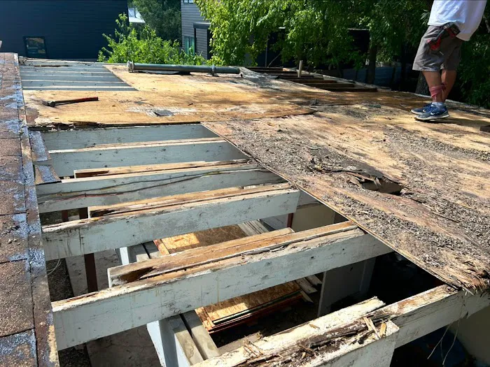 Mr. ROOFing & Gutters Picture 4