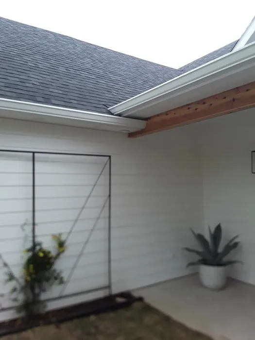 Mr. ROOFing & Gutters Picture 7