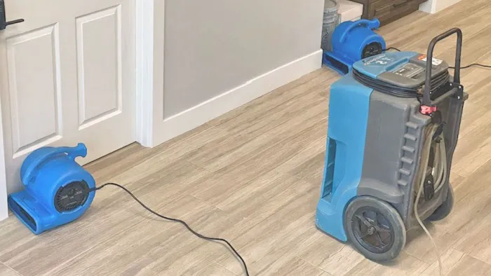 Berliner Water Damage Picture 5