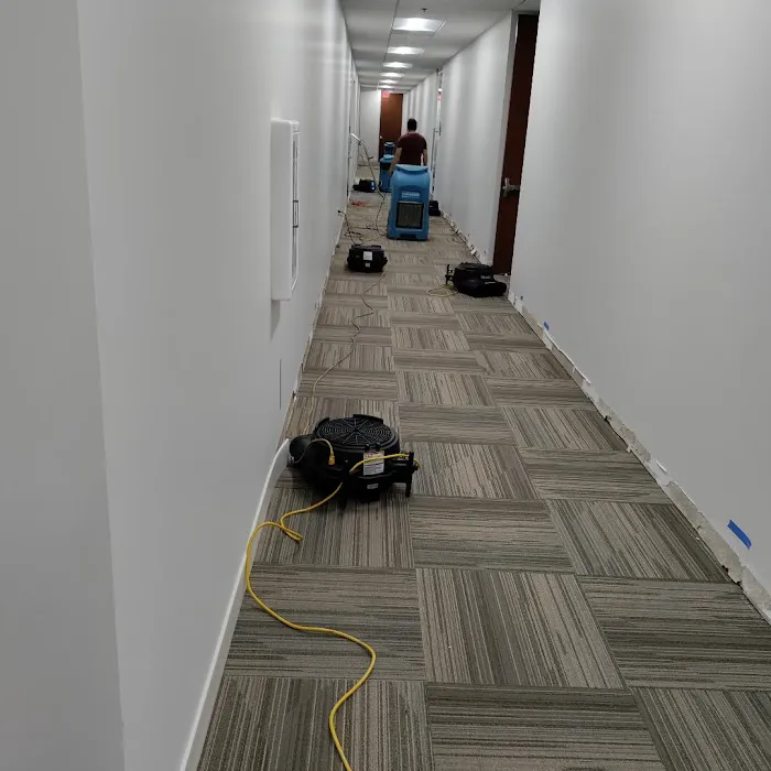United Cleaning & Emergency Restoration - Water Flood Clean Up Picture 10