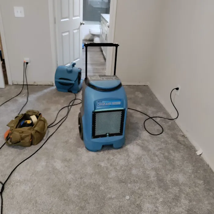 United Cleaning & Emergency Restoration - Water Flood Clean Up Picture 7