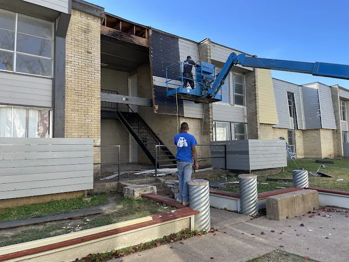 MRC Water Restoration + Construction Picture 4