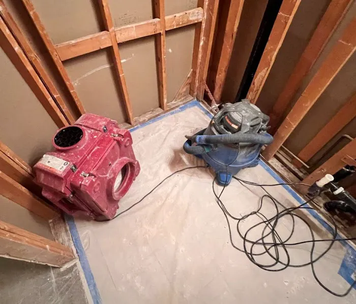 Water Damage Restoration Dallas Guys Picture 3