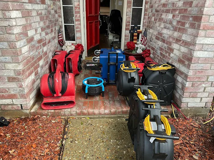 Best Carpet & Restoration Picture 6