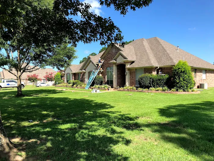 Bison Construction and Roofing Pros Picture 2