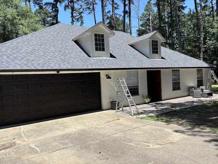 A to Z Roofing and Construction Picture 2