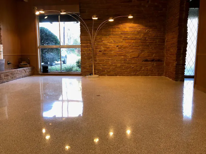 Floor Medic Picture 6