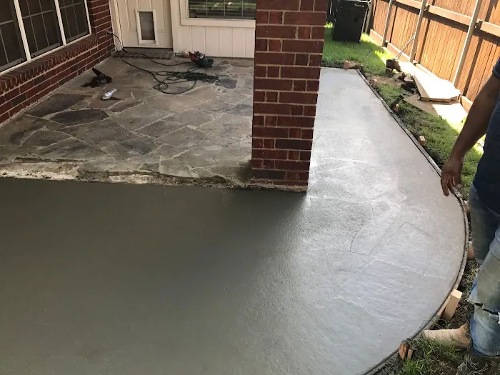 Rainy Day Restoration and Roofing Picture 4