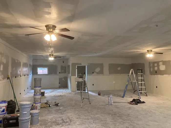 MJ Painting Drywall & Flooring LLC Picture 3