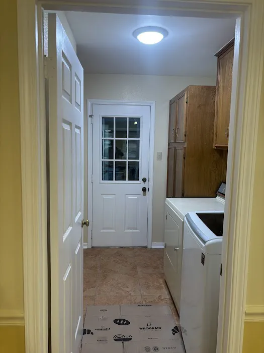 MJ Painting Drywall & Flooring LLC Picture 1