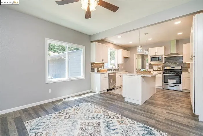 Built Right Construction and Restoration Picture 9