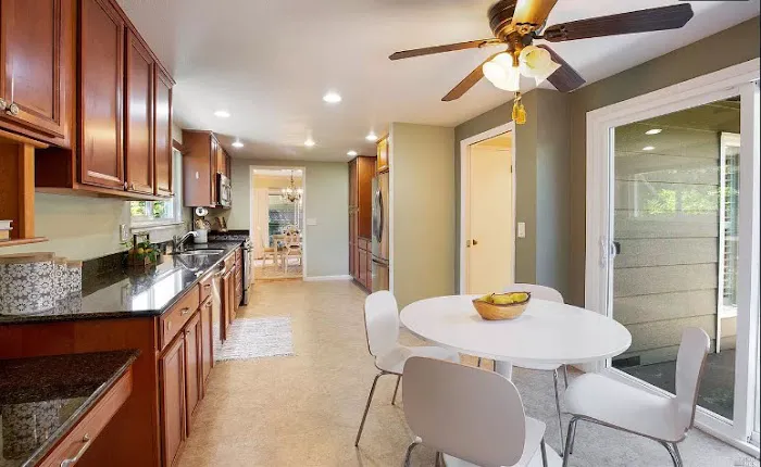 REDi Construction & Restoration Picture 6