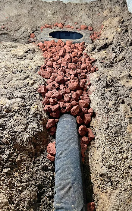 Under The House. Picture 10