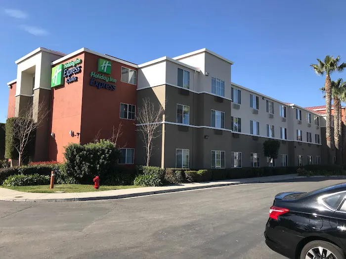 We Paint & Renovate Inc Picture 8