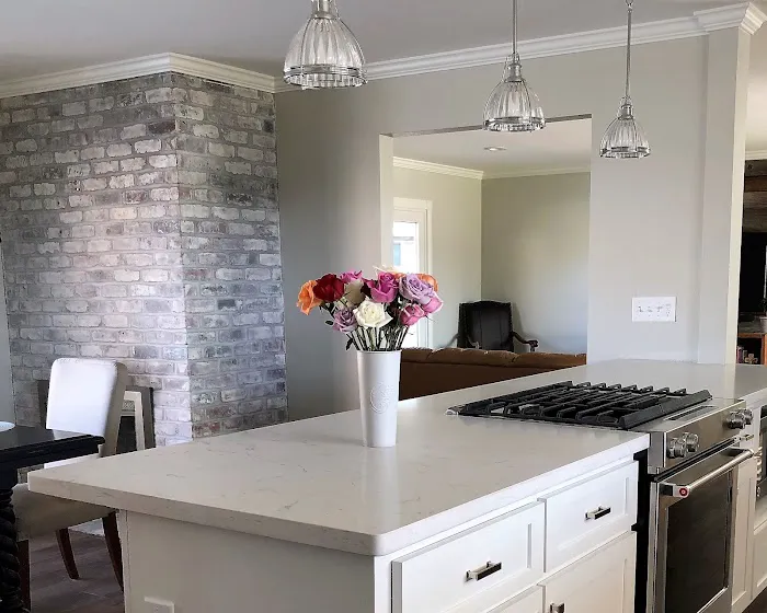 We Paint & Renovate Inc Picture 7