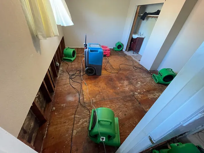 Soria Contracting and Solutions - Restoration and Remediation Services Picture 2