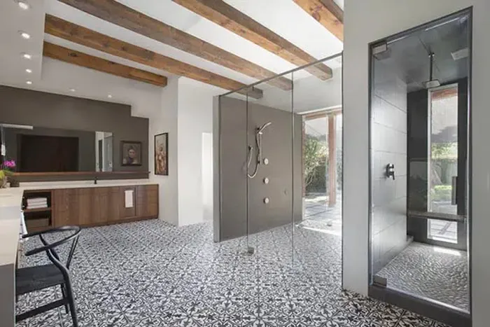 Commercial Cleaning & Restoration Picture 5