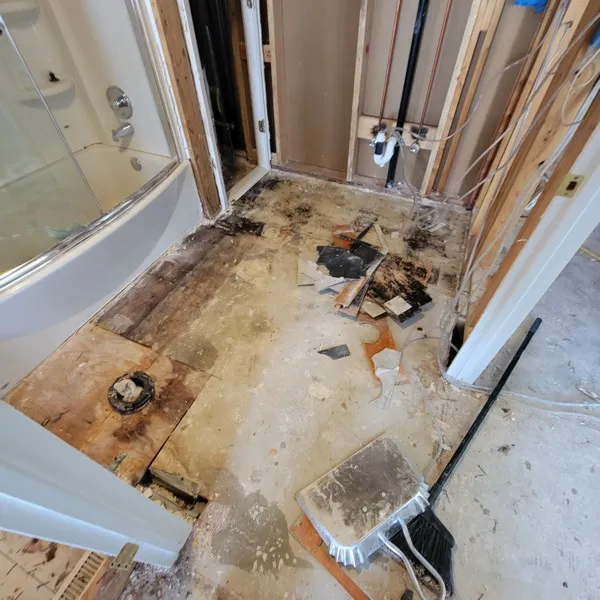 Absolute Water Damage and Mitigation Picture 2