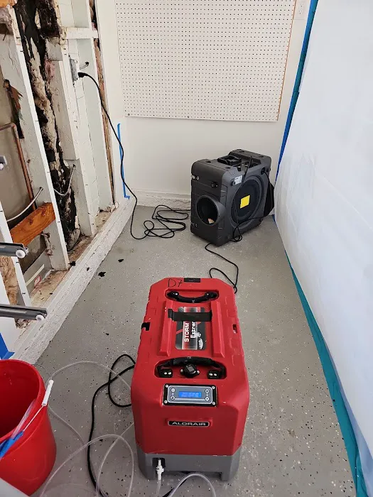 SOS Restoration of Los Angeles Picture 1