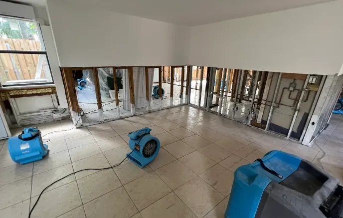 Water Damage Restoration Team-Burbank Picture 7