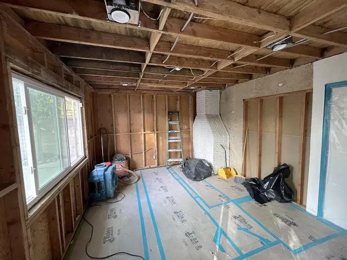 Built Well Restoration & Construction Picture 3