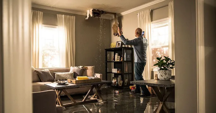 Fast Power Water Damage Restoration and Mold Clean Up Picture 3