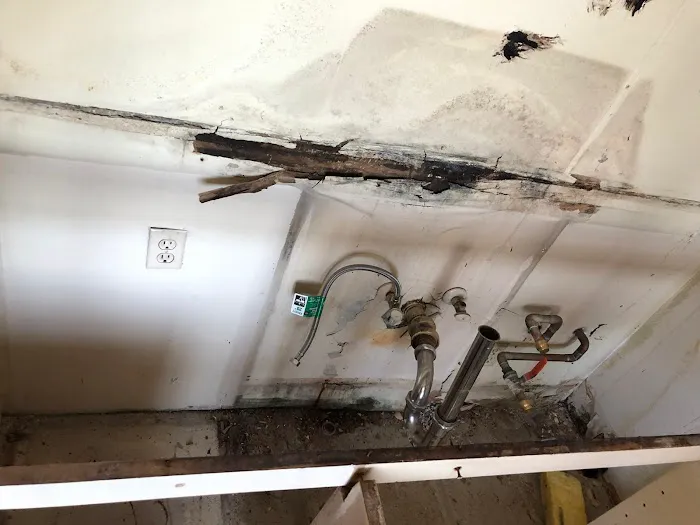 Fast Power Water Damage Restoration and Mold Clean Up Picture 10