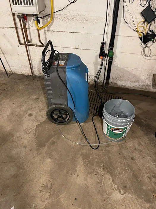 24/7 Emergency Water Damage Picture 3