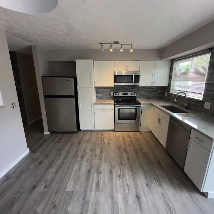 IN & OUT Water Damage Restoration Reseda Picture 2