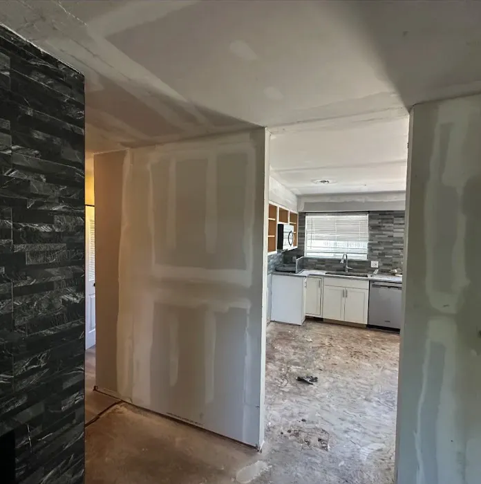 IN & OUT Water Damage Restoration Reseda Picture 10