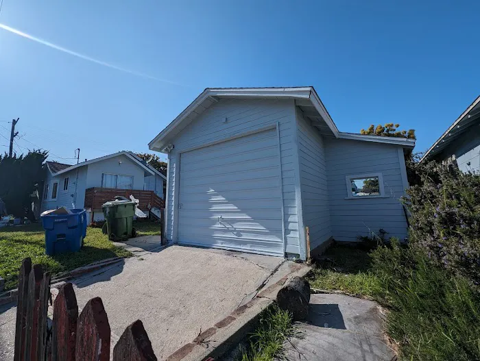 Gomez Painting Picture 4