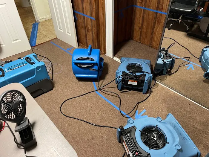 Blue Arrow Picture 1