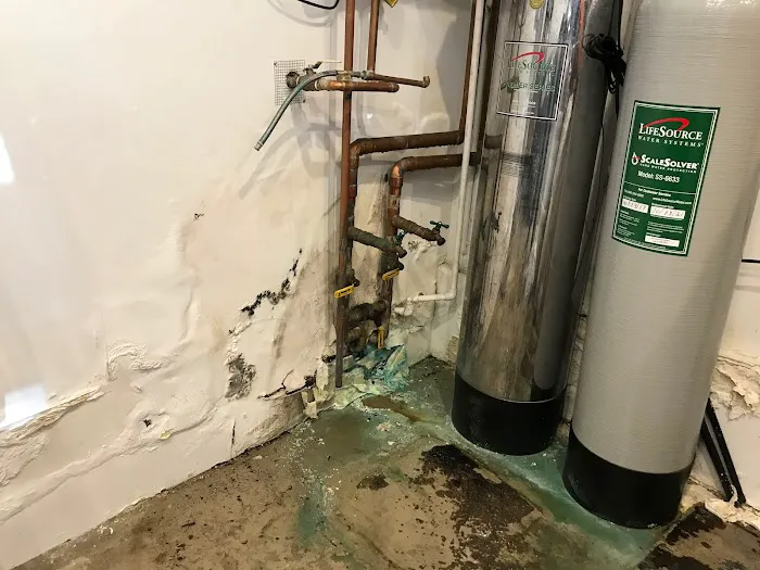 MDH Water Damage & Restoration Picture 6