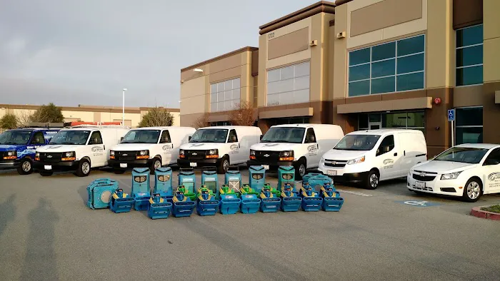 Thunder & Lightning Services Picture 1