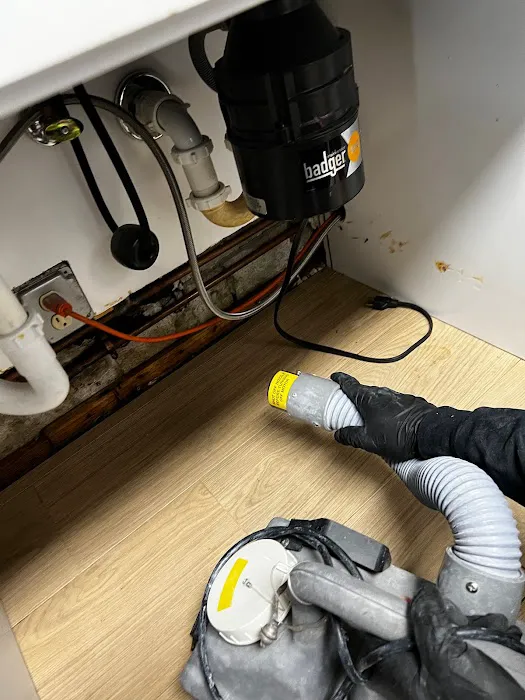 911 Mold Testing. Water and Mold Damage Remediation Picture 7