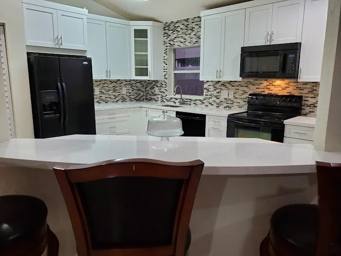 EM Restoration, Inc Picture 2