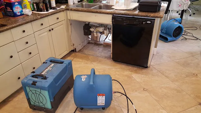 WATER TECH RESTORATION, LLC Picture 6