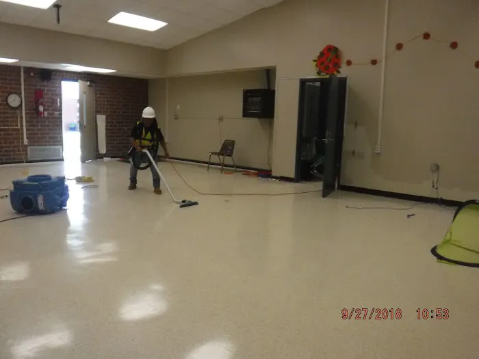 Disaster Relief Team Picture 8