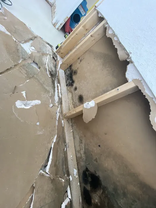 Red's Restoration - Water Damage Repair Services of Hollywood FL Picture 7