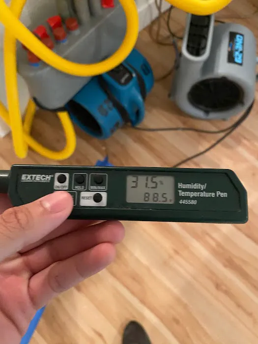 RestoFlo Restoration and Leak Detection Picture 8