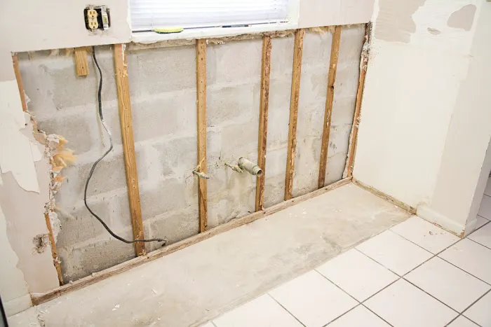 Boca Raton Water Damage Restoration Pro Picture 2
