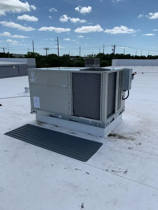 Commando Restoration | Kitchen & Bath Renovating & Remodeling Picture 8