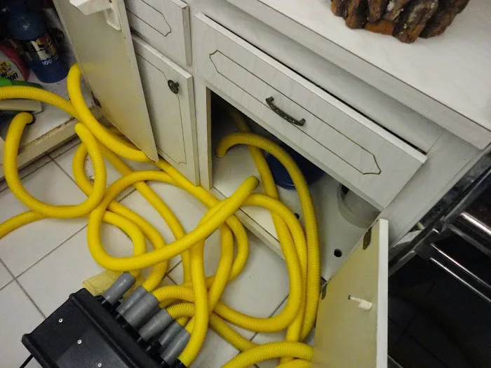 J & R Restoration Services Picture 4