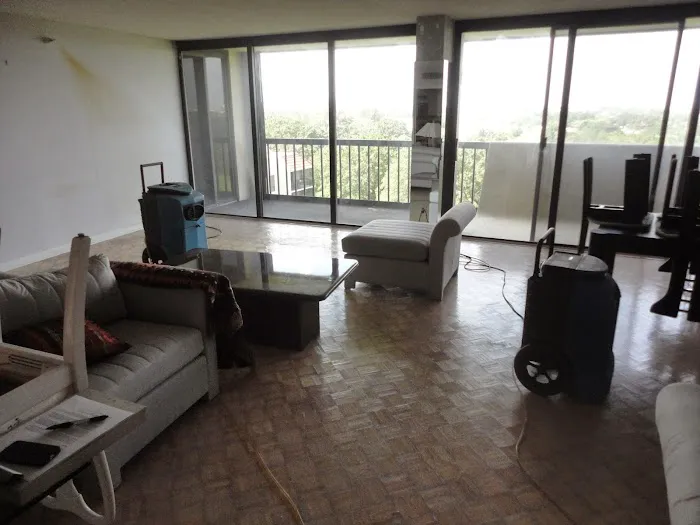 J & R Restoration Services Picture 9