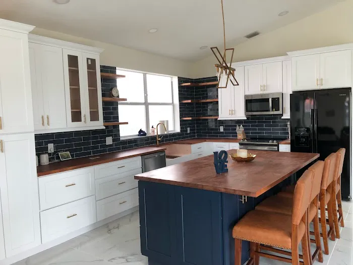 Stella's Emergency Services Picture 3