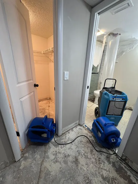 Rescue Clean 911 Water Damage, Mold Remediation, Air Duct Cleaning in Wellington Picture 8