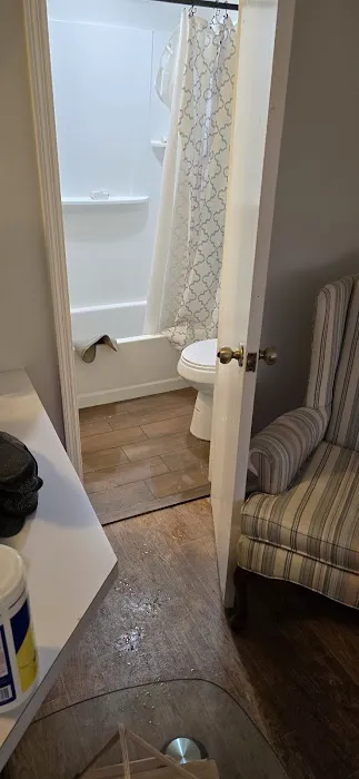 Husky Restorations LLC Picture 7